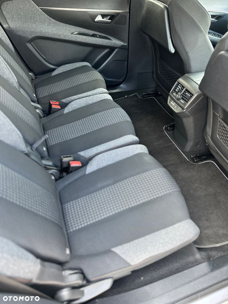 Peugeot 5008 1.6 BlueHDi Style 7os - 8