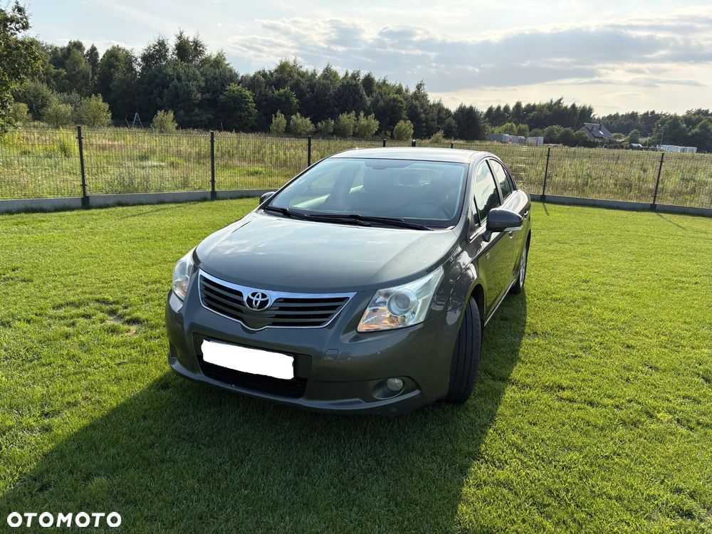 Toyota Avensis 1.8 Premium EU5 - 1