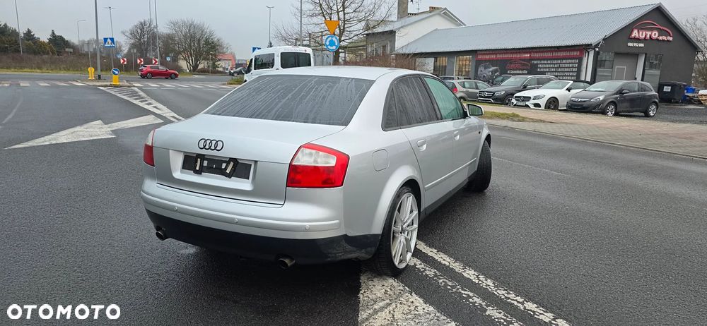 Audi A4 Limousine 1.8T - 11