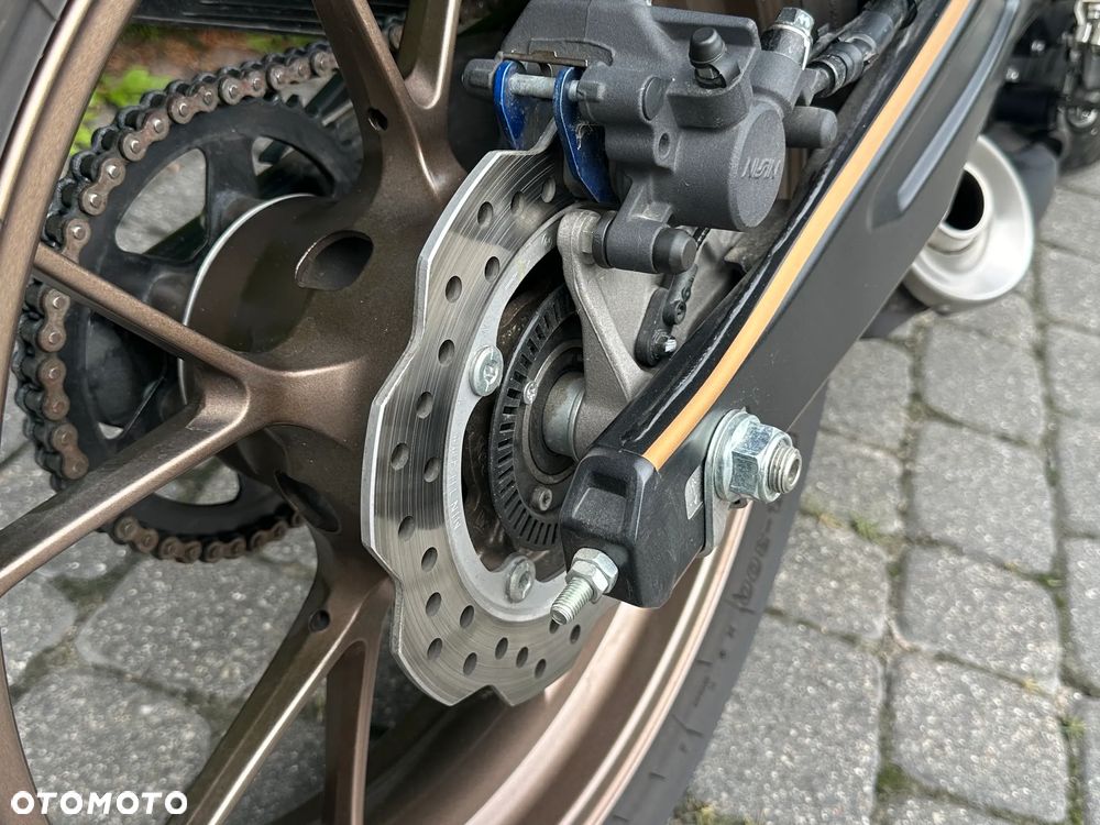 Honda CB - 22