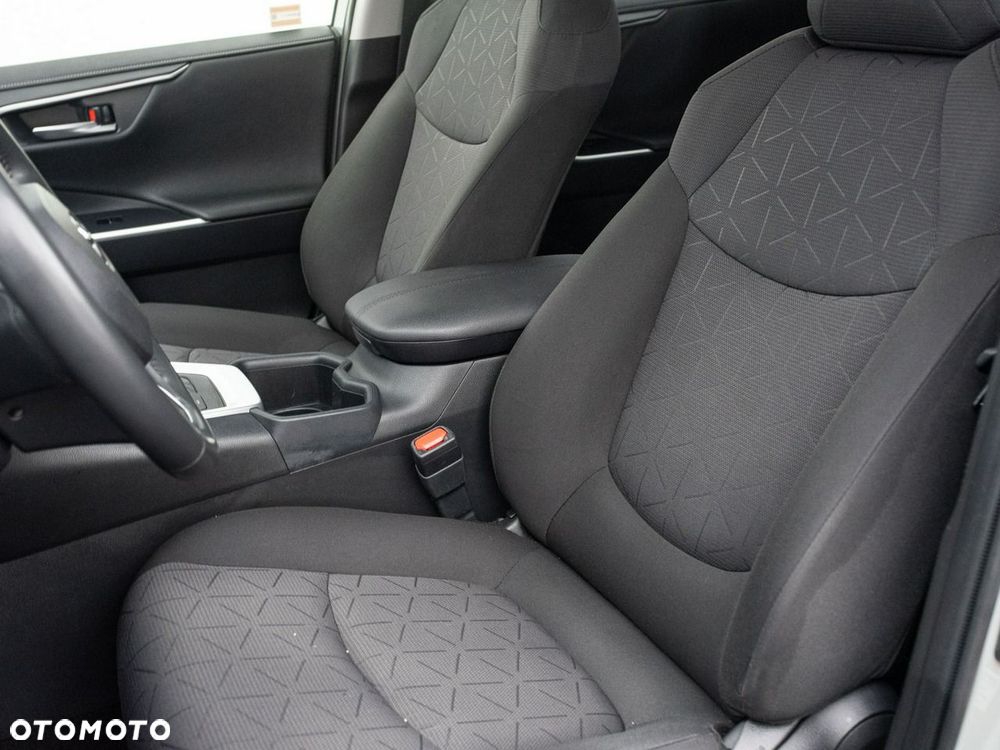 Toyota RAV4 - 11