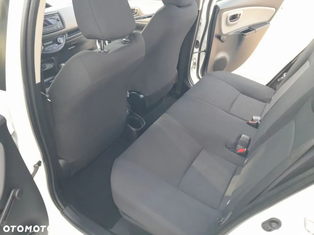 Toyota Yaris Hybrid 100 Active - 16