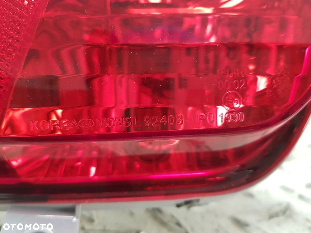 ORYINALNY KOMPLET LAMPKA TYLNA LEWA + PRAWA PRZECIWMGIELNA KIA VENGA - 6