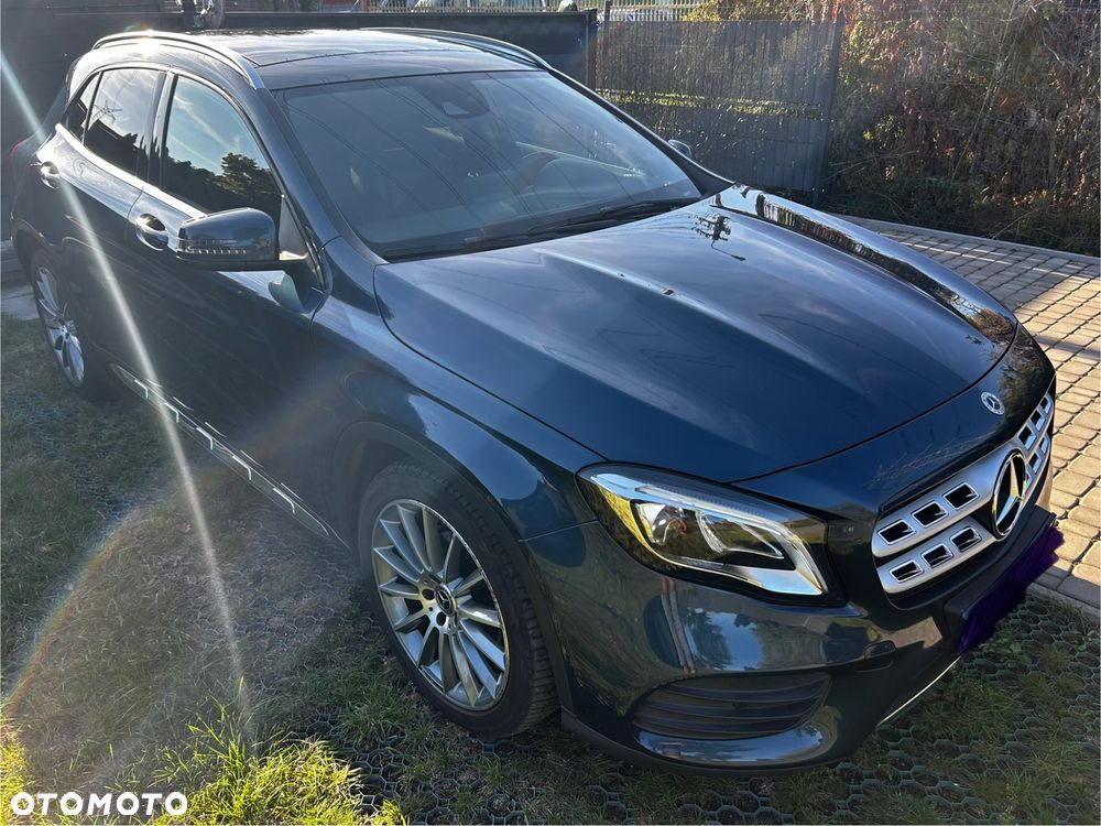 Mercedes-Benz GLA 200 7G-DCT AMG Line - 17
