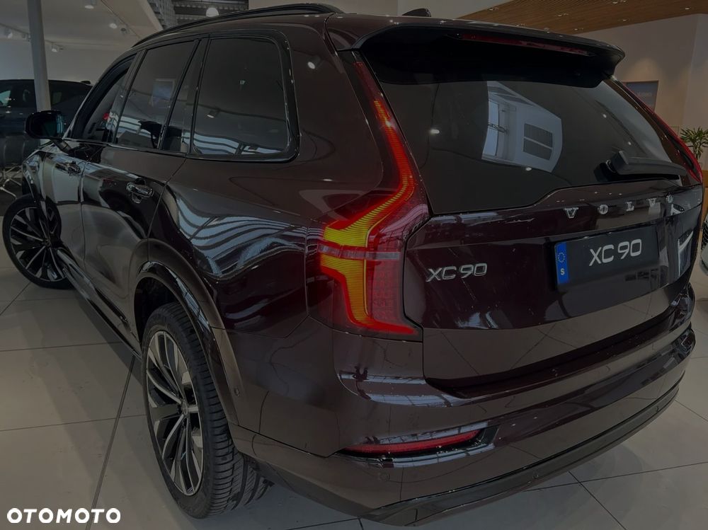 Volvo XC 90 B5 D AWD Ultimate Dark - 11