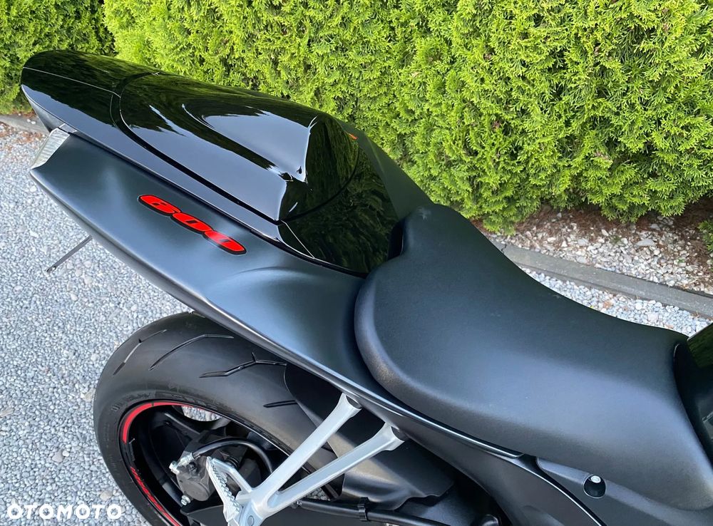 Suzuki GSX-R - 13