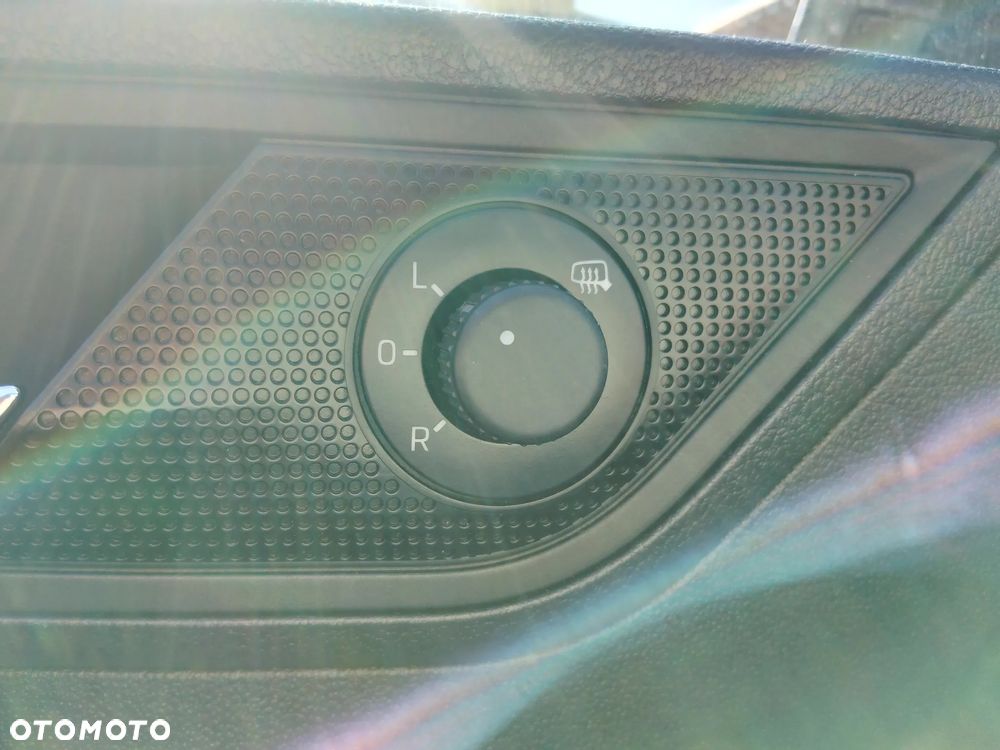 Skoda RAPID Spb 1.0 TSI Style - 13