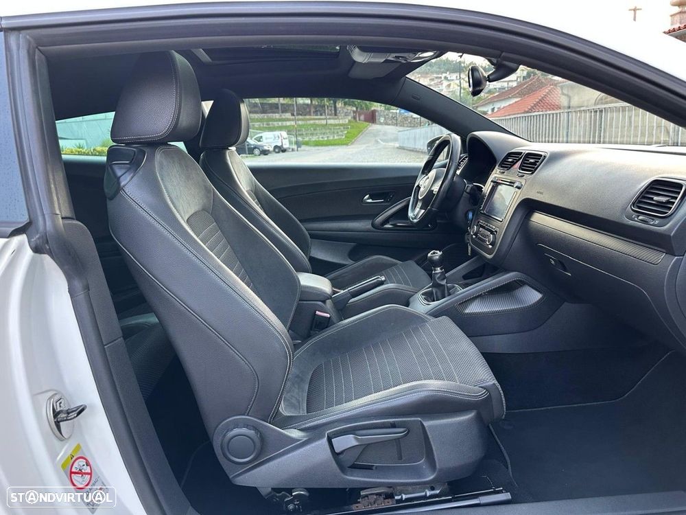 VW Scirocco 2.0 TDI Sport - 32