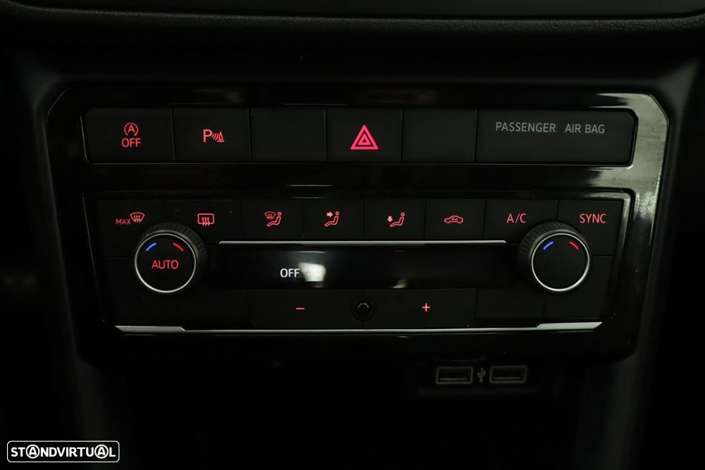 VW T-Cross 1.0 TSI Life - 12
