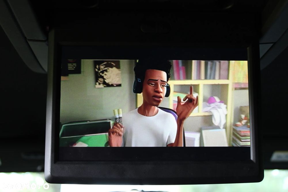 Chrysler Town & Country 3.6 Limited - 29