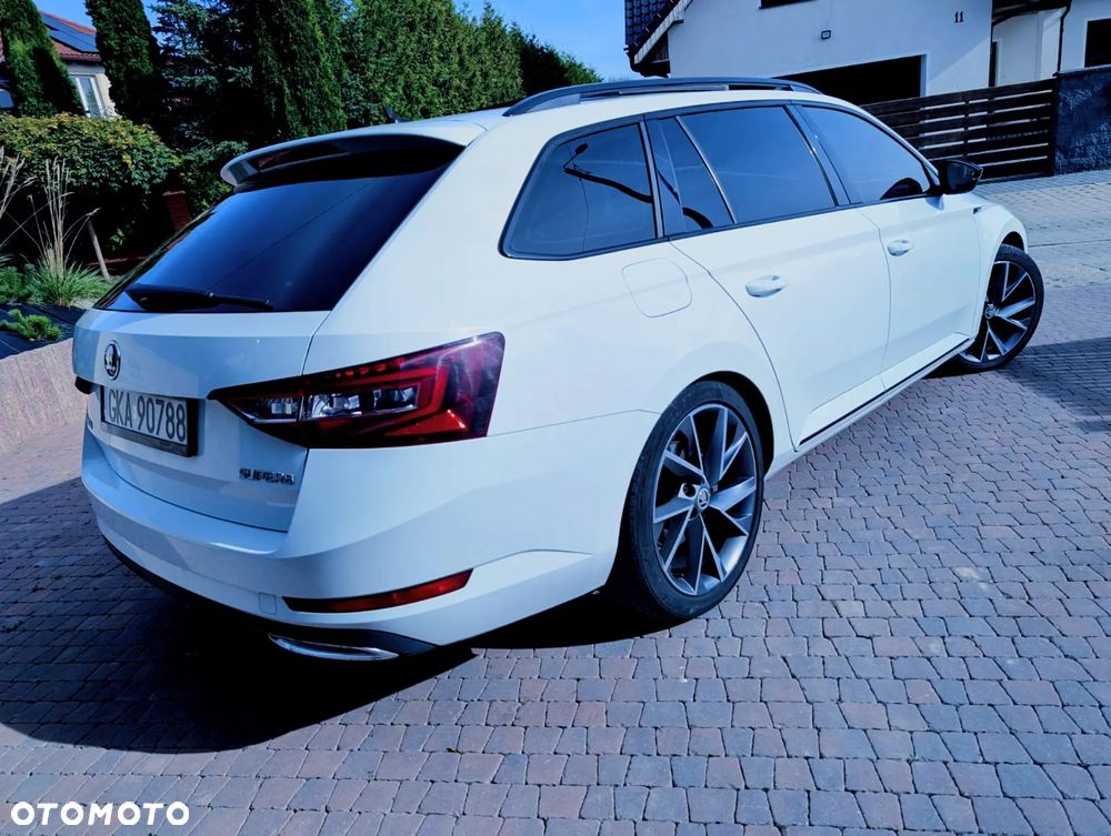 Skoda Superb 2.0 TDI Sportline DSG - 6