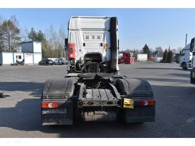 Mercedes-Benz Actros - 4