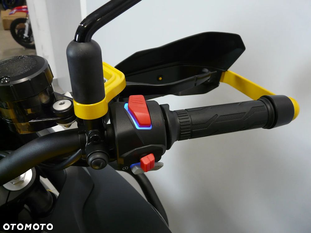 QJMOTOR SVT 650X - 25