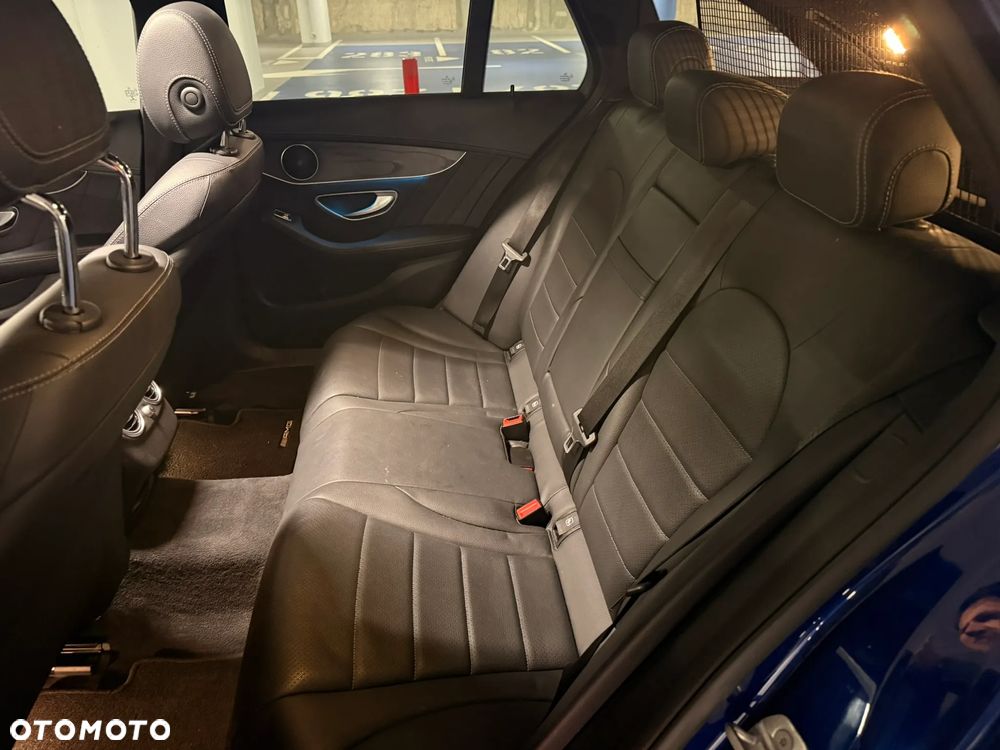 Mercedes-Benz Klasa C 200 4-Matic 9G-TRONIC - 18