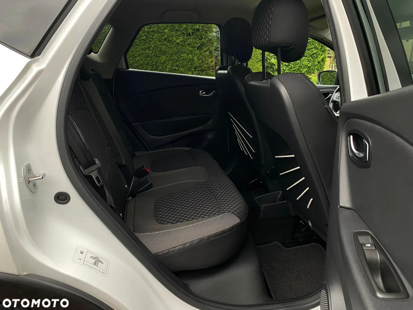 Renault Captur 1.5 dCi Intens EDC - 20