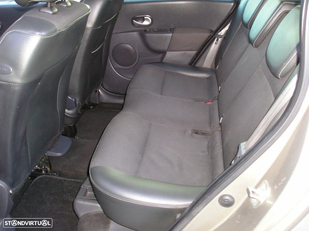 Renault Modus 1.2 TCE Dynamique S - 12