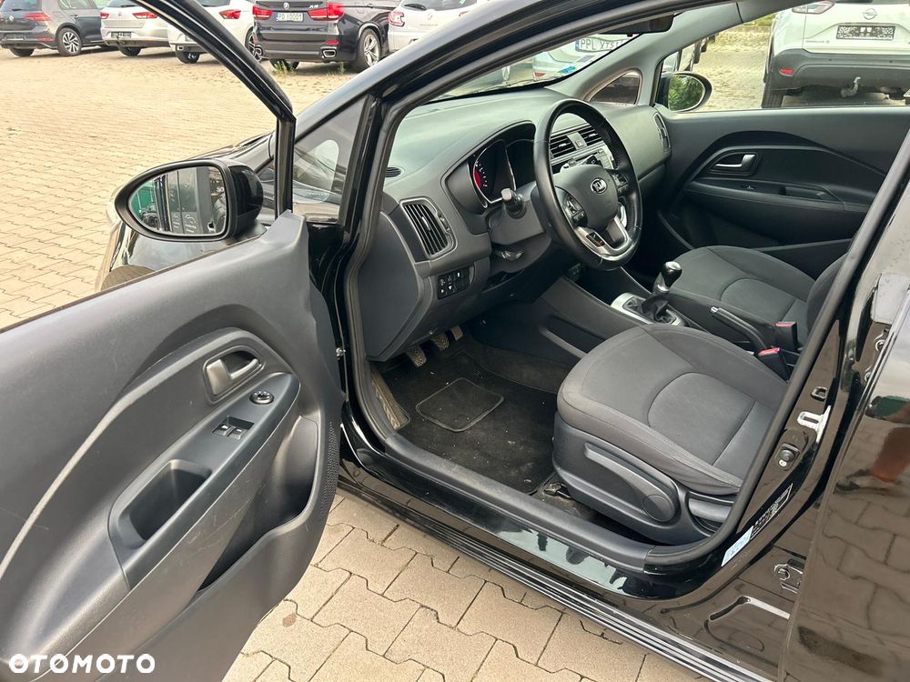 Kia Rio 1.2 L - 18