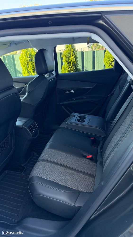 Peugeot 3008 BlueHDi 130 Stop & Start EAT8 Allure - 25