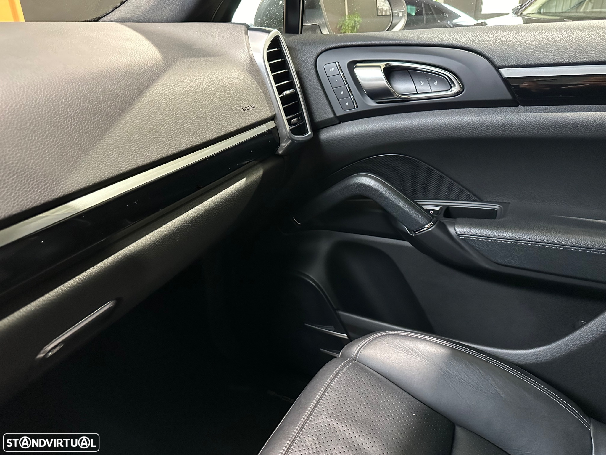 Porsche Cayenne Standard - 25