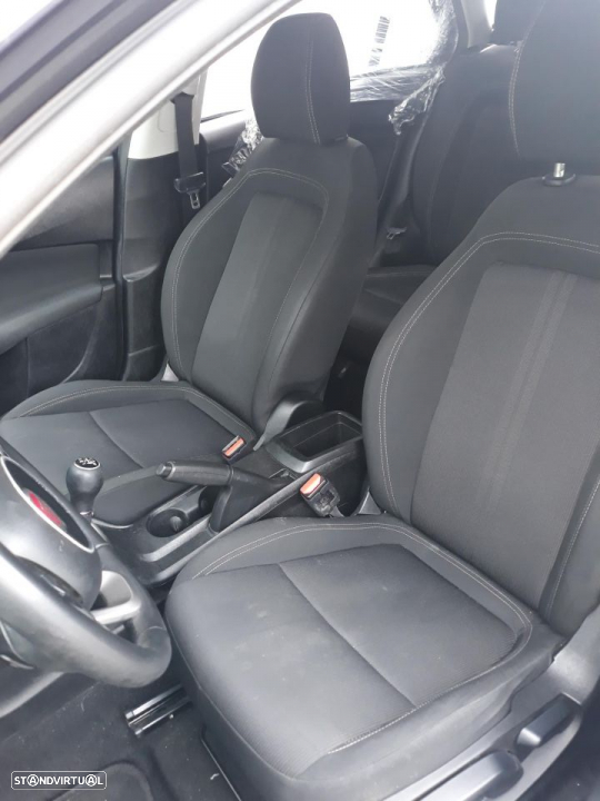 FIAT TIPO 2018 SW CONJUNTO BANCOS B010 - 2