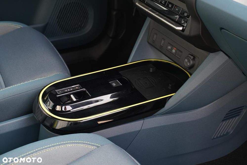 Fiat Grande Panda 1.2 mHEV La Prima eDCT - 24