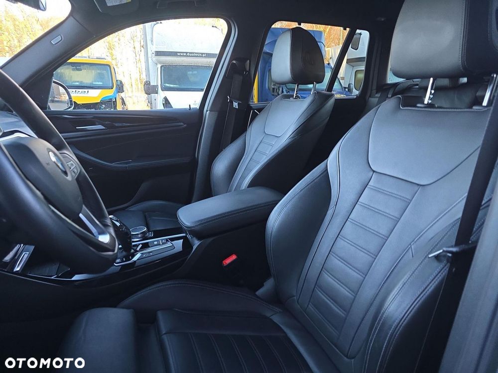 BMW X3 sDrive18d - 14