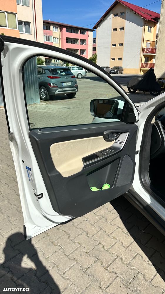 Volvo XC 60 2.4D AWD Summum - 2