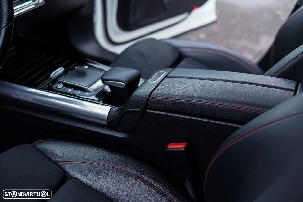 Mercedes-Benz GLA 200 d 8G-DCT AMG Line - 53