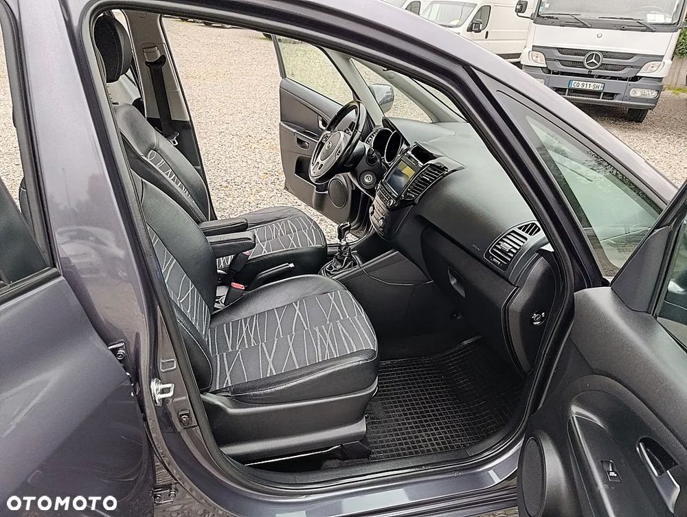 Kia Venga 1.6 Business Line - 10