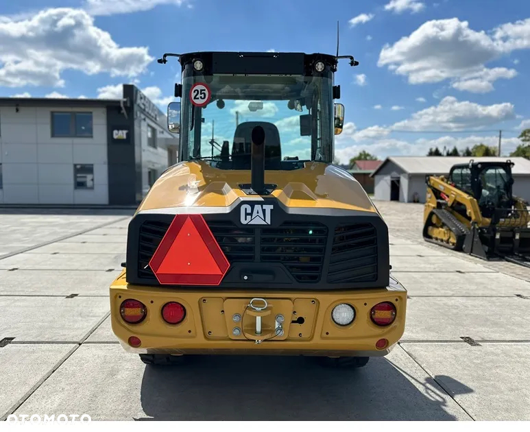 Caterpillar 906 - 10