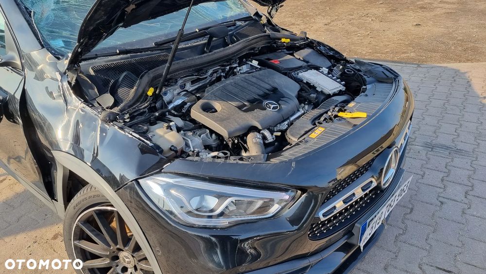 Mercedes-Benz GLA 200 d 4Matic 8G-DCT AMG Line - 24