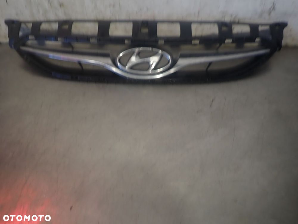 GRILL ATRAPA HYUNDAI i40 I CW 1.7 - 1