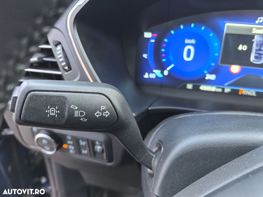 Ford Kuga - 15