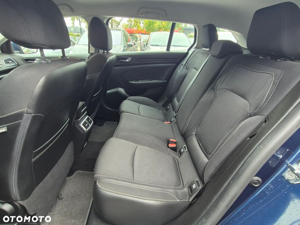 Renault Megane ENERGY TCe 100 EXPERIENCE - 29