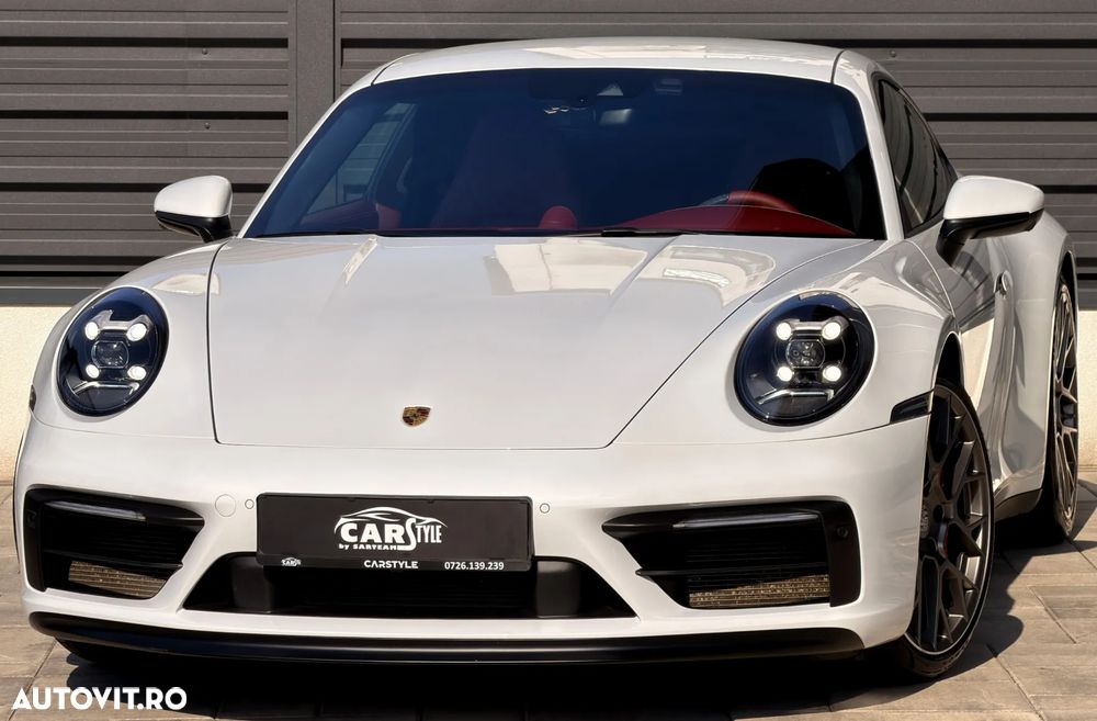 Porsche 911 4S - 4