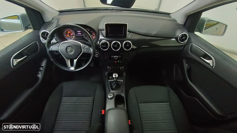 Mercedes-Benz B 180 - 4