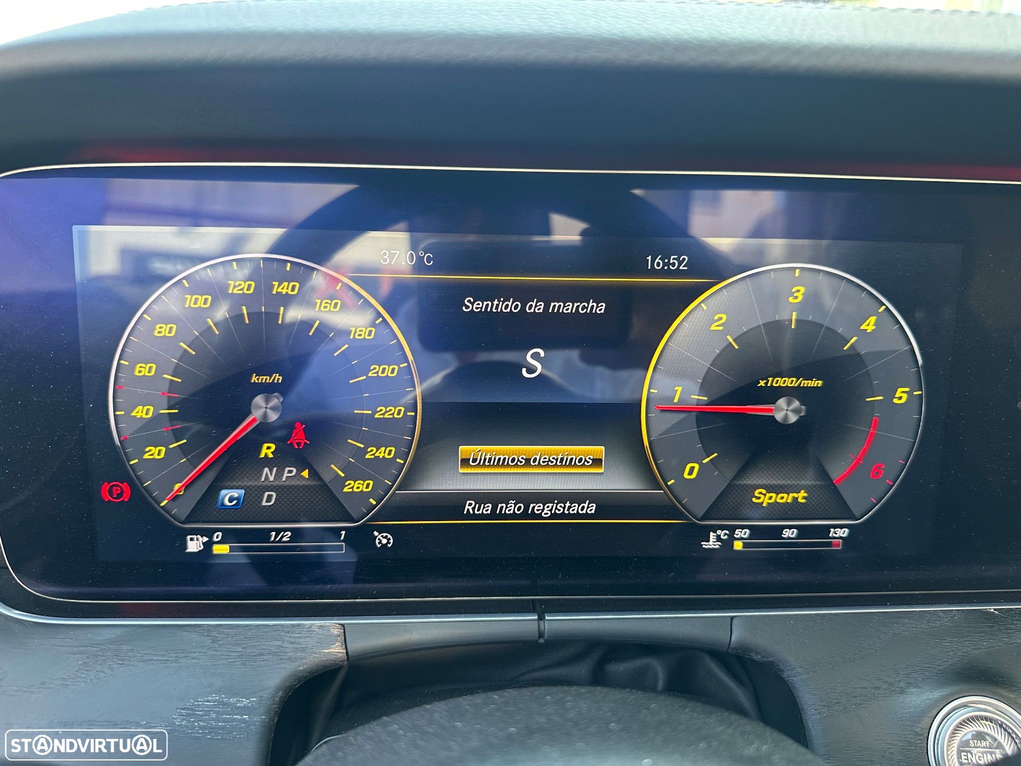Mercedes-Benz E 220 d AMG Line - 33