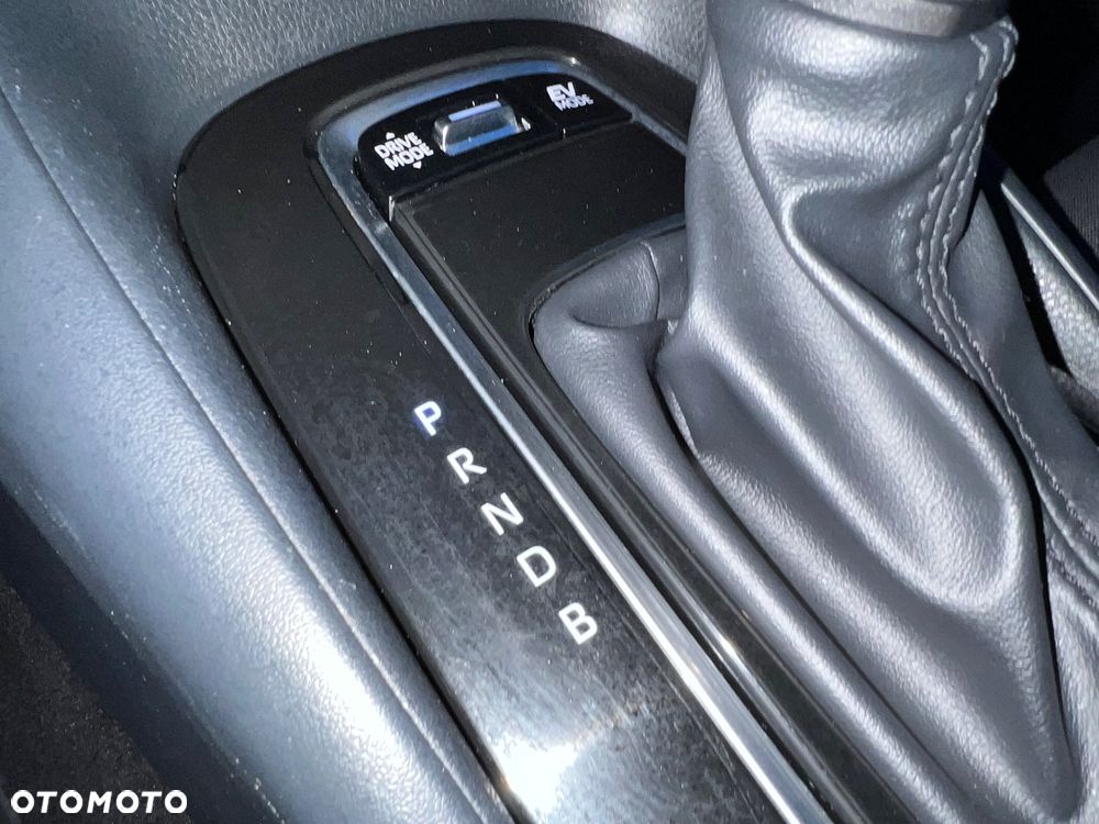 Toyota Corolla 1.8 Hybrid GPF Comfort - 26