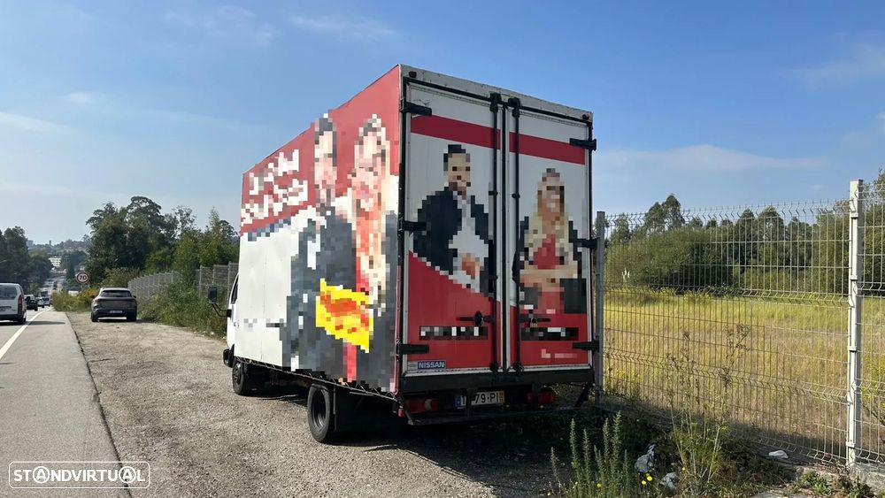 Nissan Cabstar 3.000cc Rodado Duplo - 2