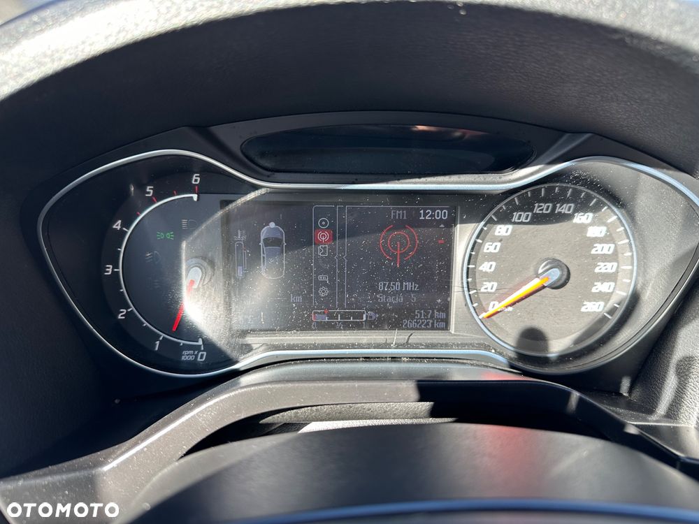 Ford Galaxy 2.0 TDCi DPF Titanium - 12