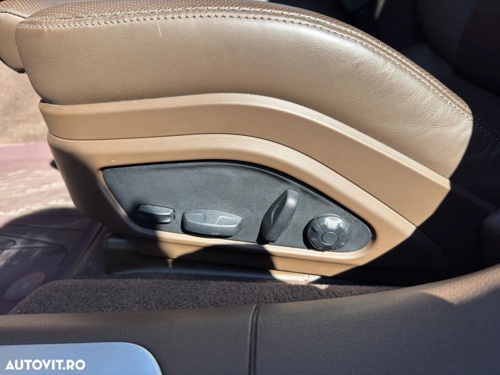 Porsche Panamera 4 Platinum Edition - 27