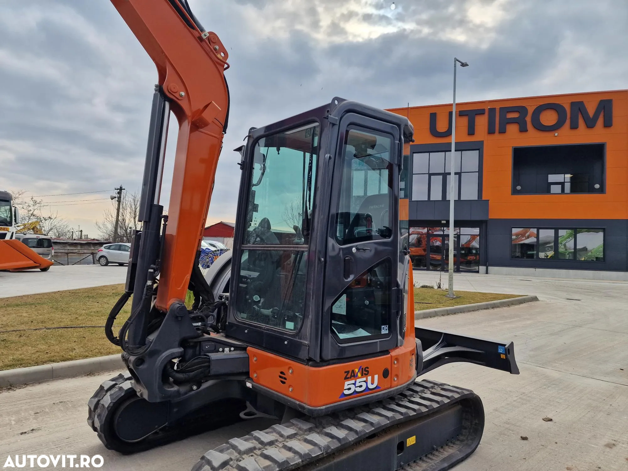 Hitachi ZX55U-6, 5,5tone, 2023, 551h, cupa ingusta, cupa taluz noua, Inst picon, Aer conditionat, posibilitate leasing, EX DEMO-stare CA NOU, PROMOTIE 49.900 EUR+tva - 21