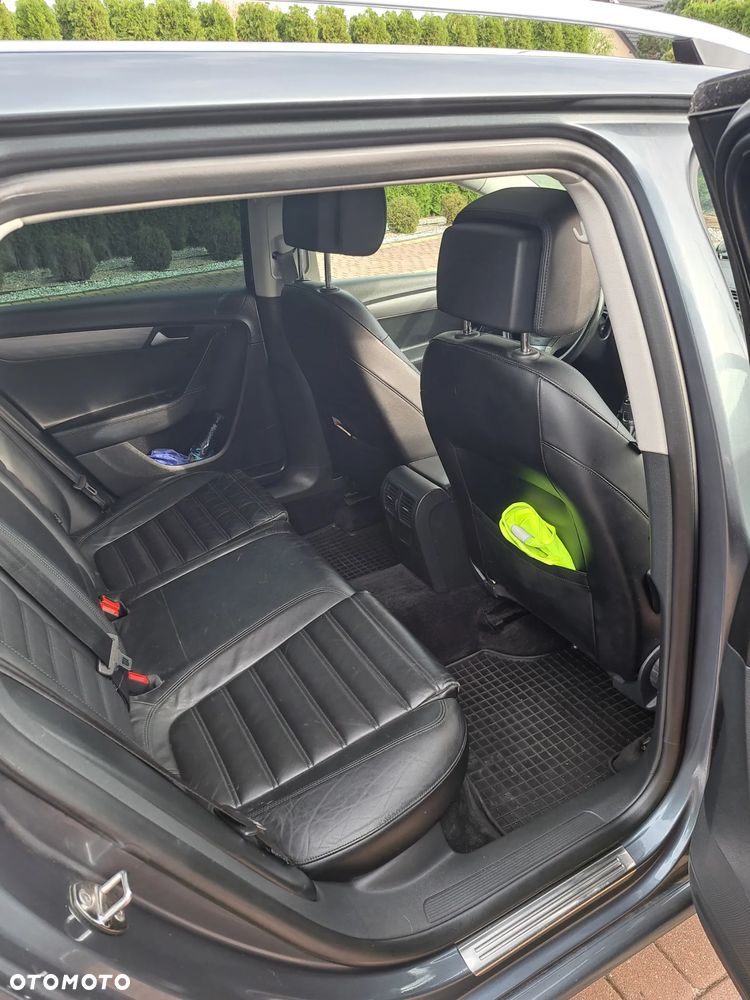 Volkswagen Passat 2.0 TDI DPF Highline - 12