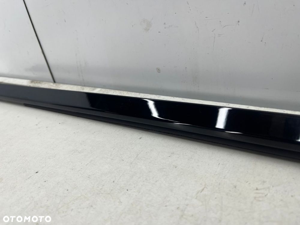 Listwa Porsche Macan I 95b 14r.- prawa tylna listwa zgarniająca zewnętrzna drzwi prawy tył 95b839478 - 6