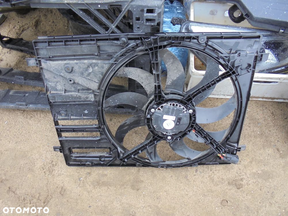 FORD FOCUS MK4 WENTYLATOR OBUDOWA EUROPA - 1