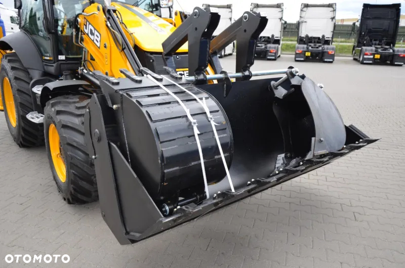 JCB WYNAJEM DŁUGOTERMINOWY 3CX AEC 2024r KLIMA, SZYBKOZŁĄCZE, 3 ŁYŻKI, UCHYLNA SKARPÓWKA - 11