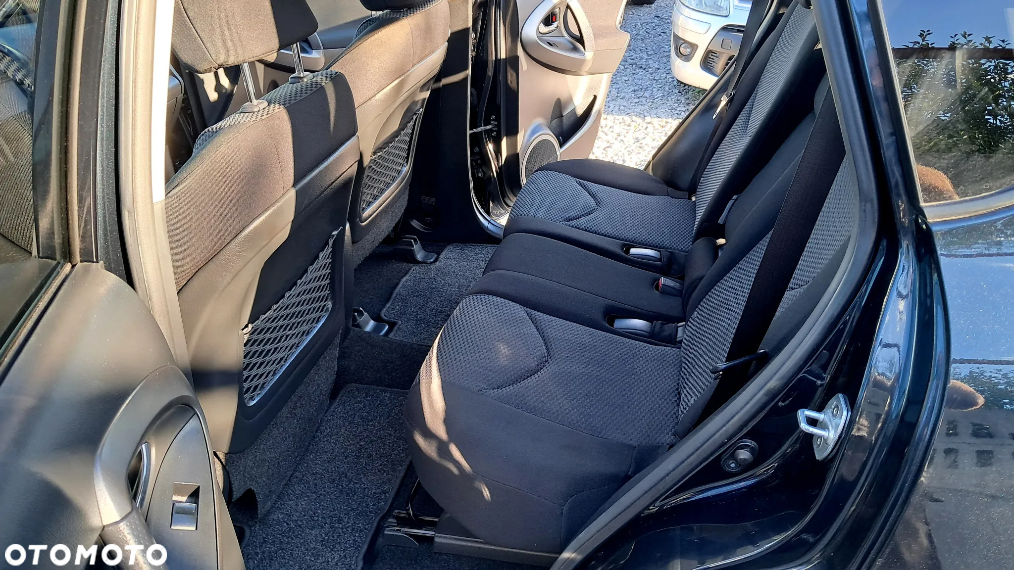 Toyota RAV4 2.0 VVT-i Premium - 21