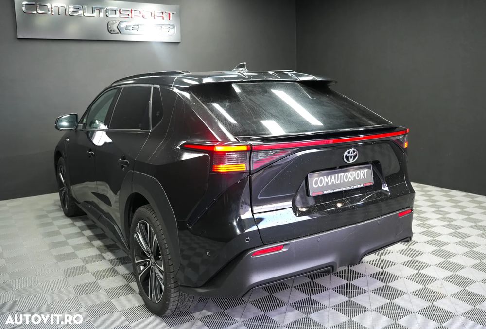 Toyota BZ4X 160 KW AWD (4x4) Luxury - 4