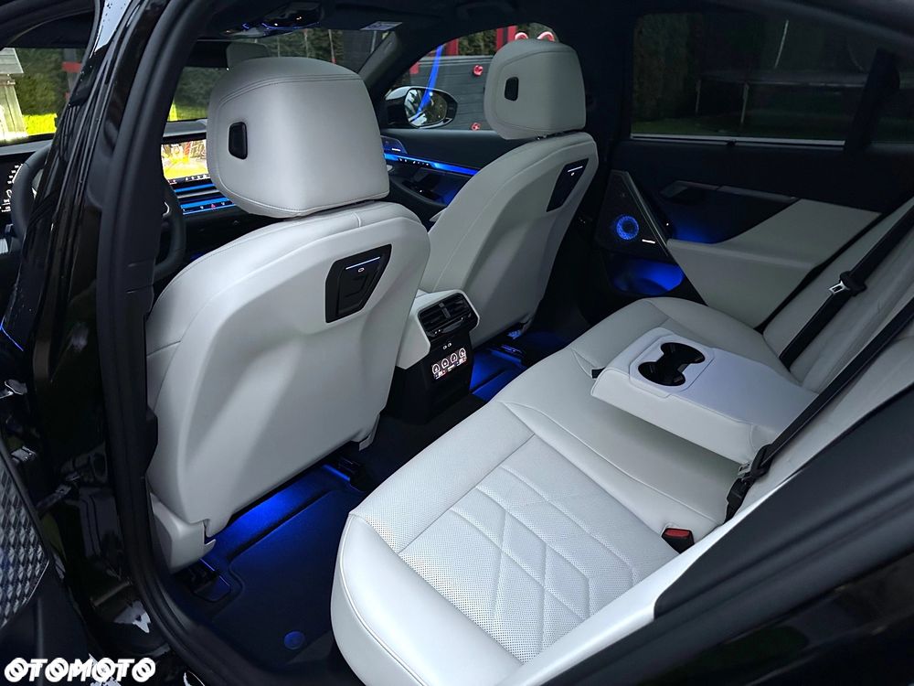 BMW Seria 5 520d xDrive mHEV M Sport - 31