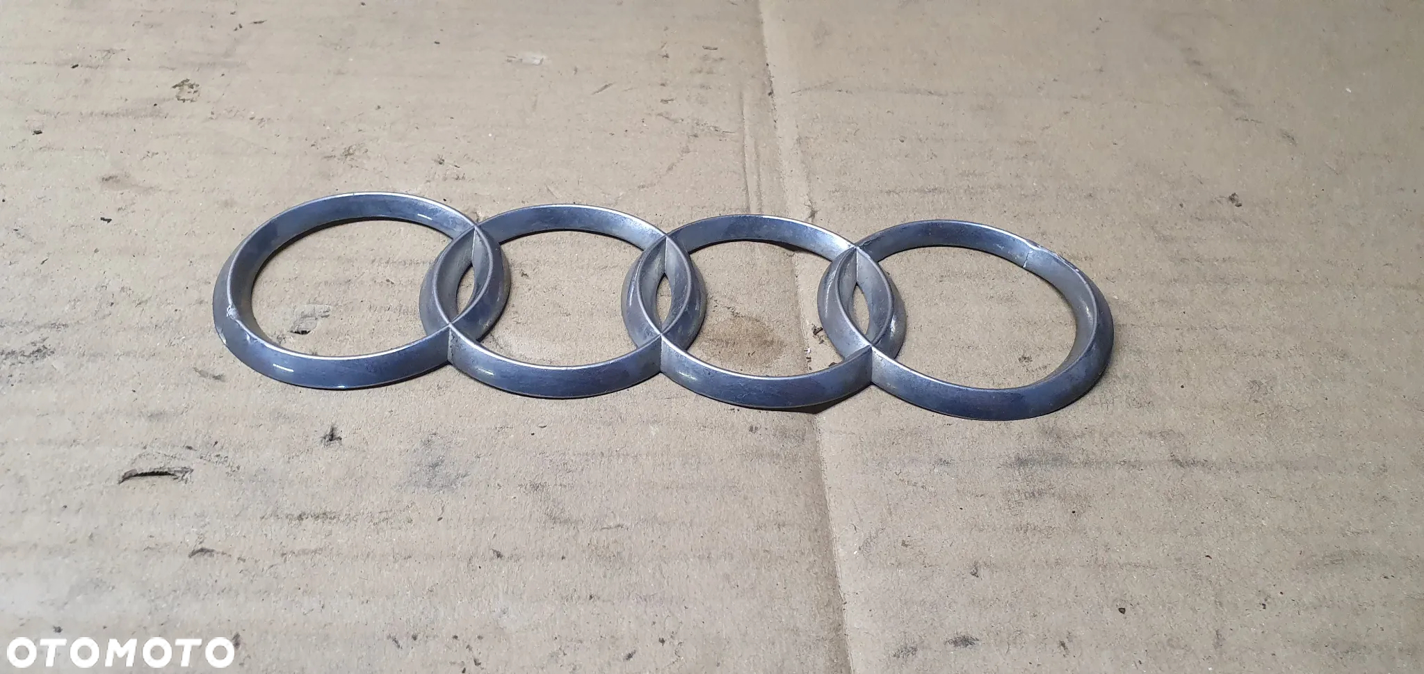 Znaczek emblemat logo klapy Audi A4 B6 - 2